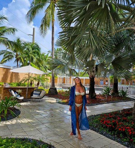 Rosamaria Montibeller 完璧なスター 画像