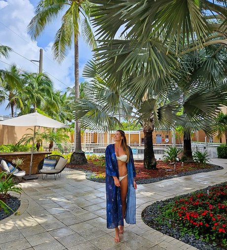 Rosamaria Montibeller ポルノスター セクシー アーカイブ