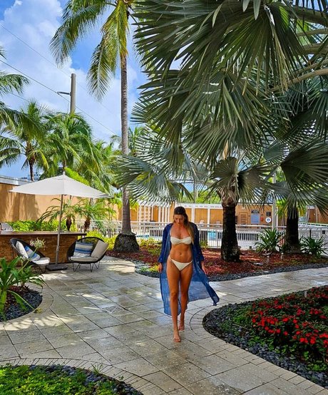 Rosamaria Montibeller かわいいスター 写真