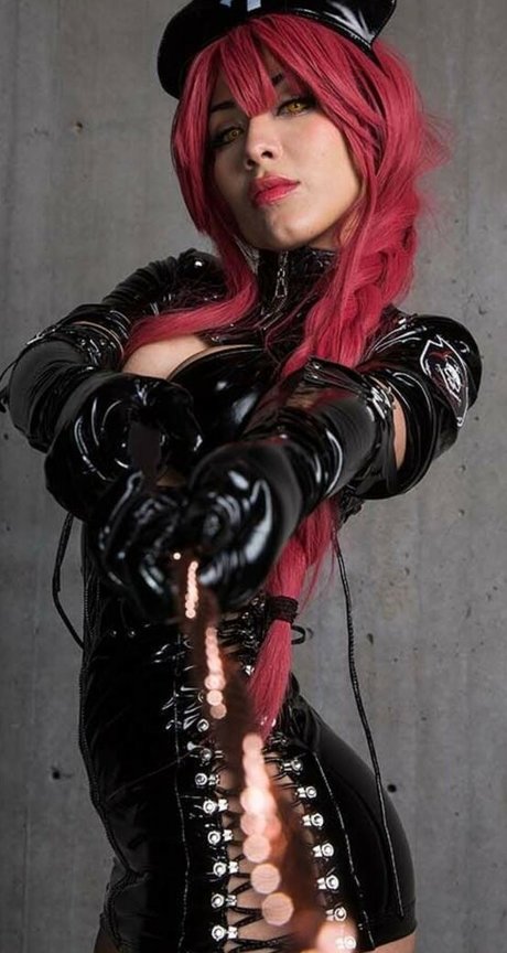 イタリア人熟女OnlyFans ポルノ 写真