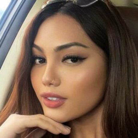 Ariana Tashne HDモデル 写真