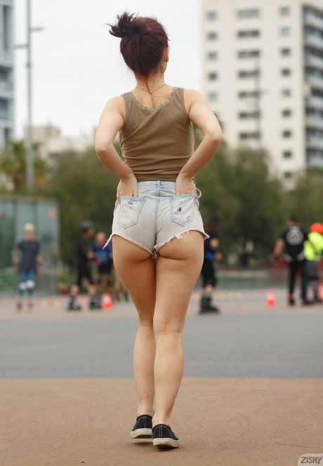 delaia gonzalez エロティックなポルノスター 写真