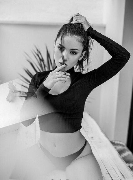 OnlyFansの無料動画 美しい 写真