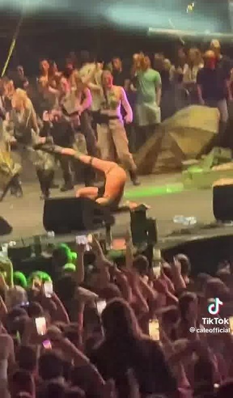 主観視点のアジア人OnlyFans HD 画像