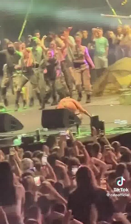 Teodora Dzehverovic 高品質のスター アーカイブ