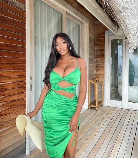 ルビーオンリーファン 無料ヌード ギャラリー