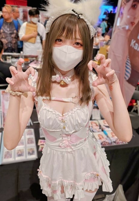 Kameka590892 美しいポルノスター 画像