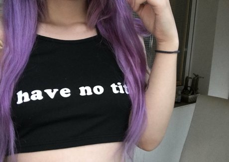 ティーンの自然なおっぱいOnlyFans ポルノ ギャラリー