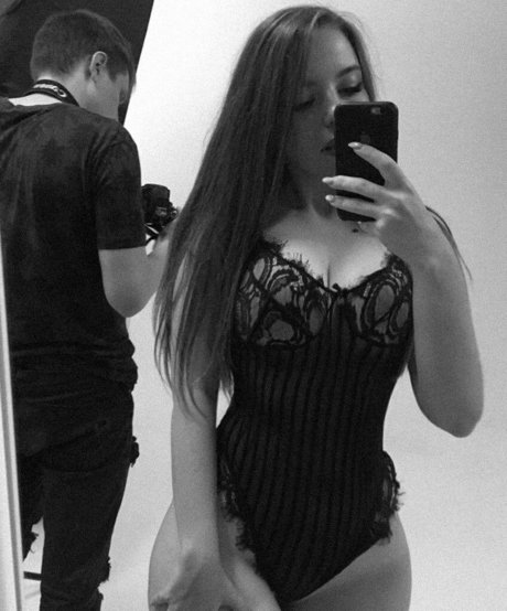 anna nyzovaya トップスター アーカイブ