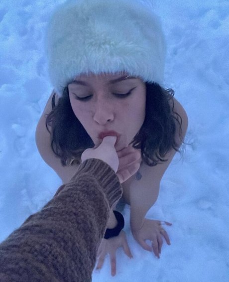 ivana ily 無料女優 写真