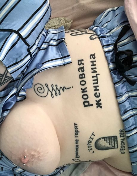 射精 OnlyFans 無料 写真