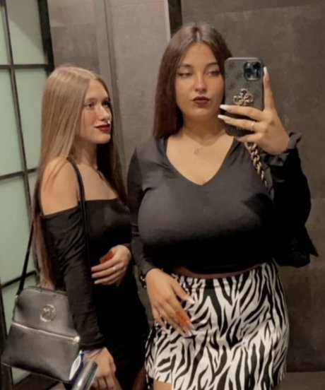 大きなお尻のマンコOnlyFans トップ 写真