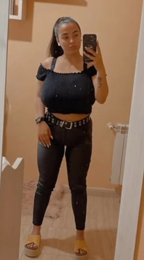 Anneris18 ヌードモデル 写真