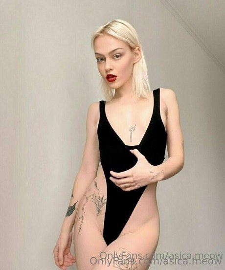 asica meow ポルノスター 独占 写真