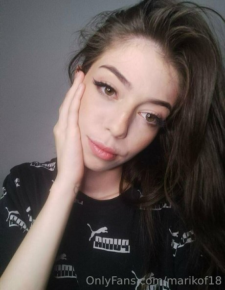 marikof18 ポルノスター 美しい 写真