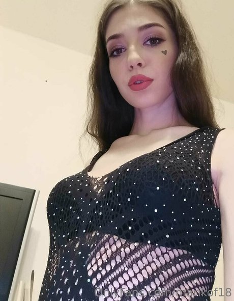 marikof18 top profile image