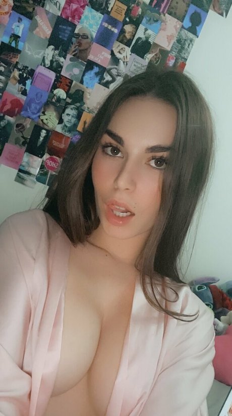 曲線美のアナルOnlyFans ポルノグラフィック 画像