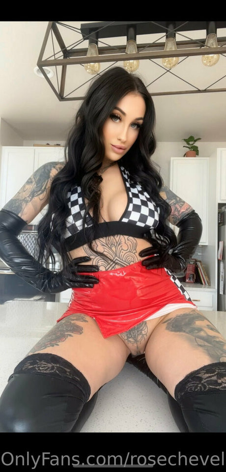 コメディアンのOnlyFans アート裸 写真