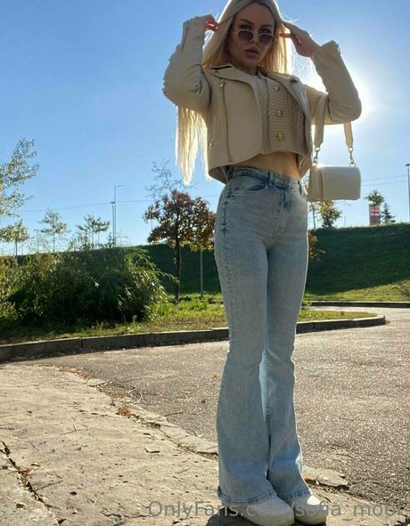 sofia moor セクシー女優 画像