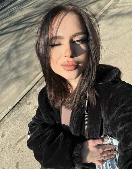 selena girl ポルノスター ヌード 写真