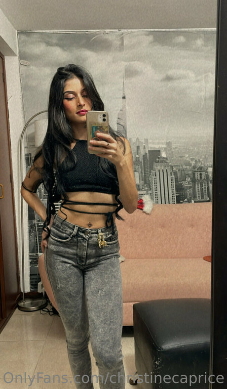 christinecaprice HDモデル 写真