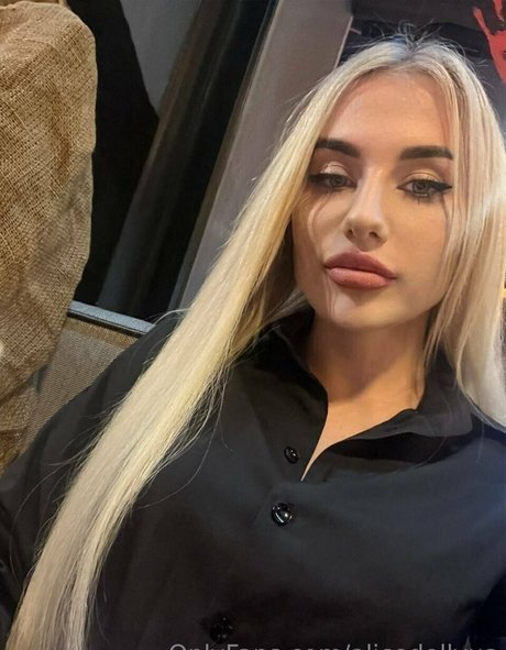 alicedollyua xxxモデル 画像