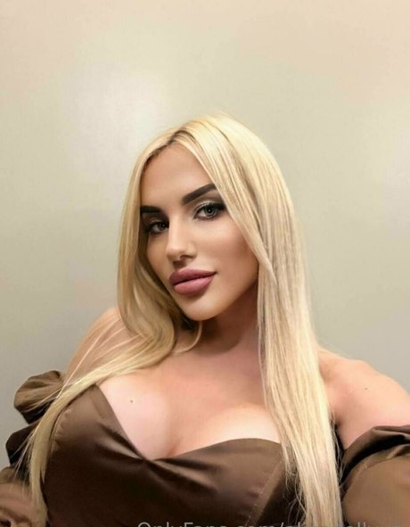 alicedollyua かわいいモデル 写真