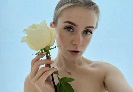 lustful modest 完璧な女優 ギャラリー