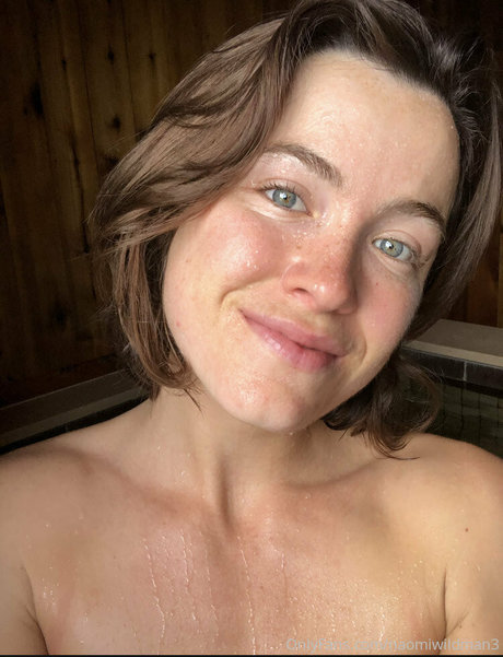 naomiwildman3 ポルノスター 写真