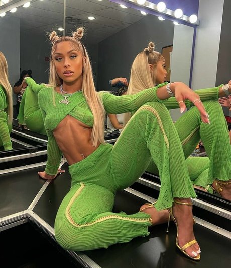 Jilly Anais 最高のモデル 写真