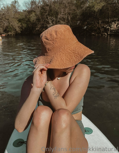 nikkiinatural 素敵なモデル アーカイブ