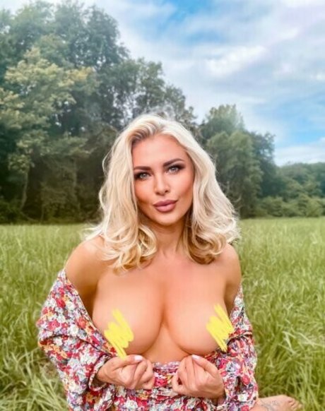 お金 OnlyFans 無料裸 画像