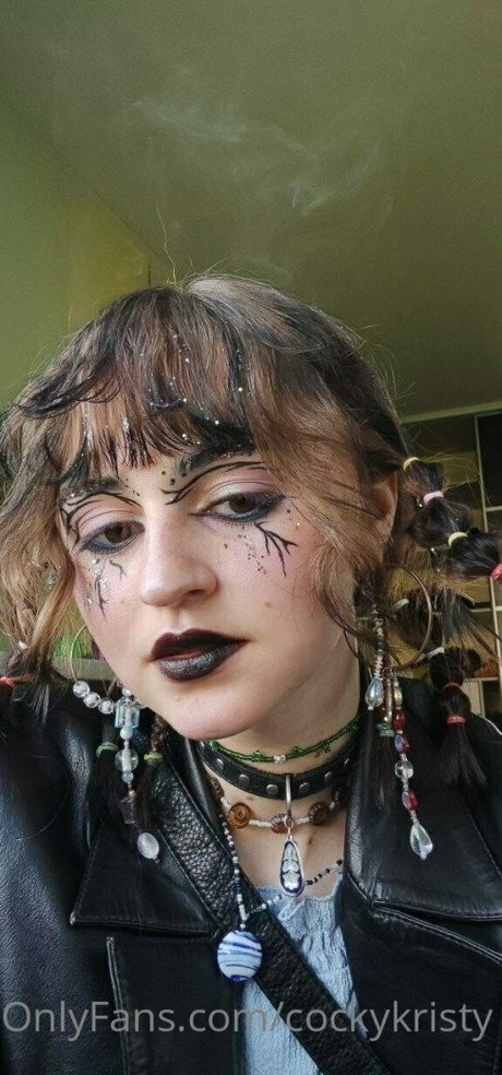 ブルネットの看護師OnlyFans HD ギャラリー