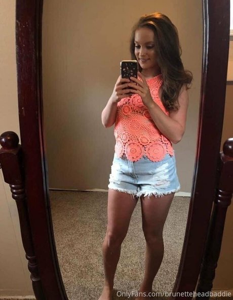 ぽっちゃり痴女OnlyFans アート裸 写真