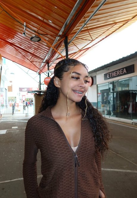 アマチュア潮吹きOnlyFans セクシー 画像