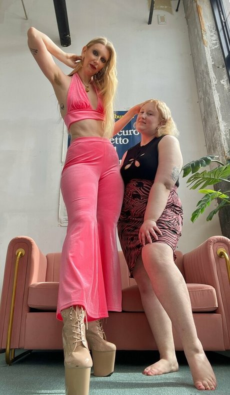 tall doll セクシーモデル 写真