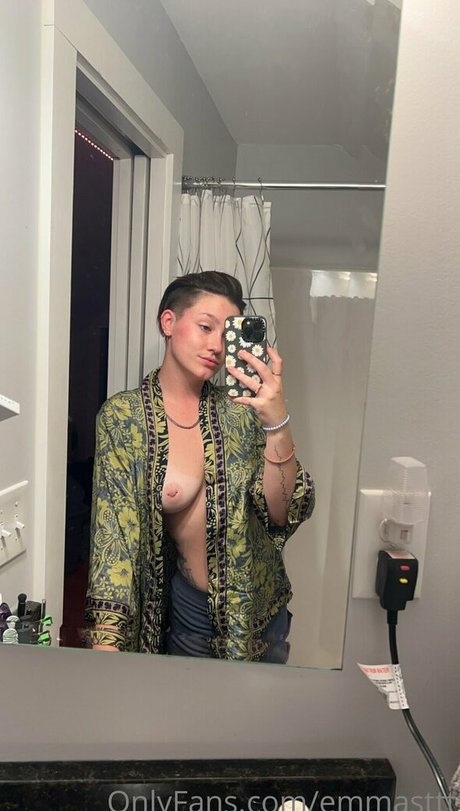 アナルパウグオンリーファンズ ホットポルノ 画像