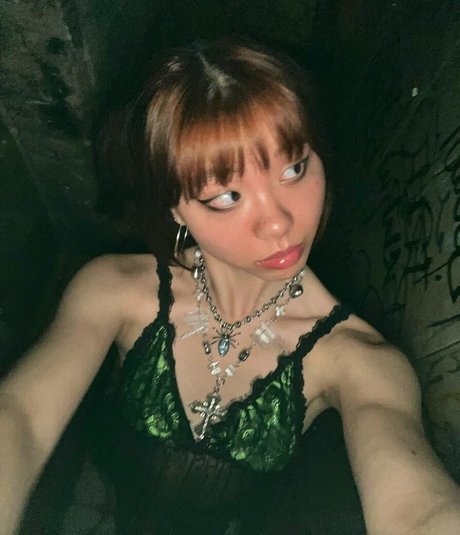 Olivia Sun ポルノモデル 写真