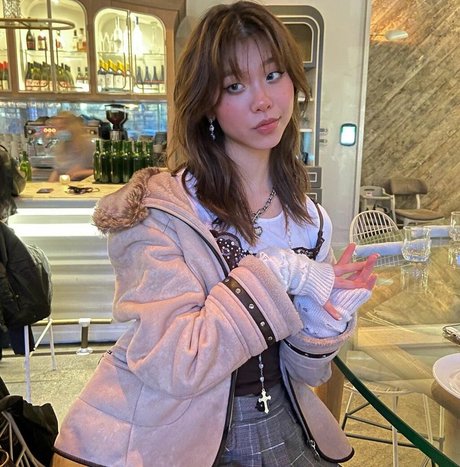 Olivia Sun エロティックなポルノスター 画像