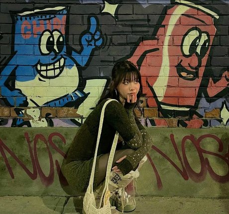 Olivia Sun 裸のモデル 画像