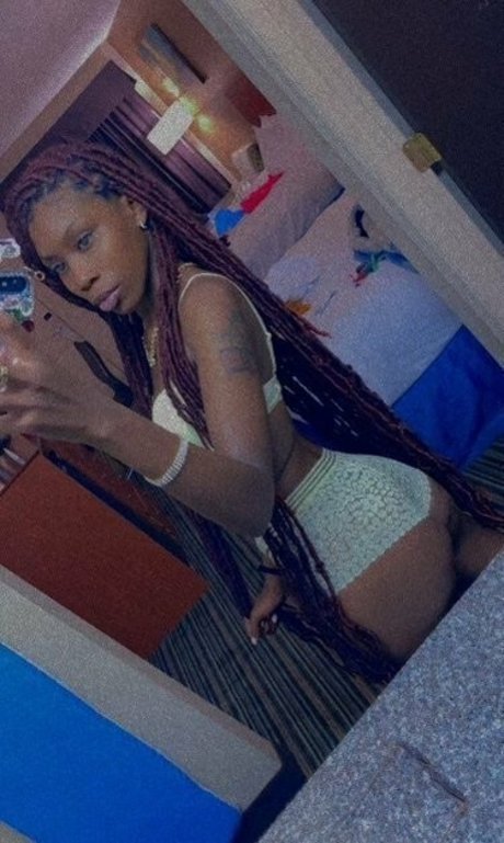 eshaapassion 高品質モデル 写真