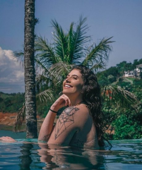 Ariane Rey 独占ポルノスター 写真