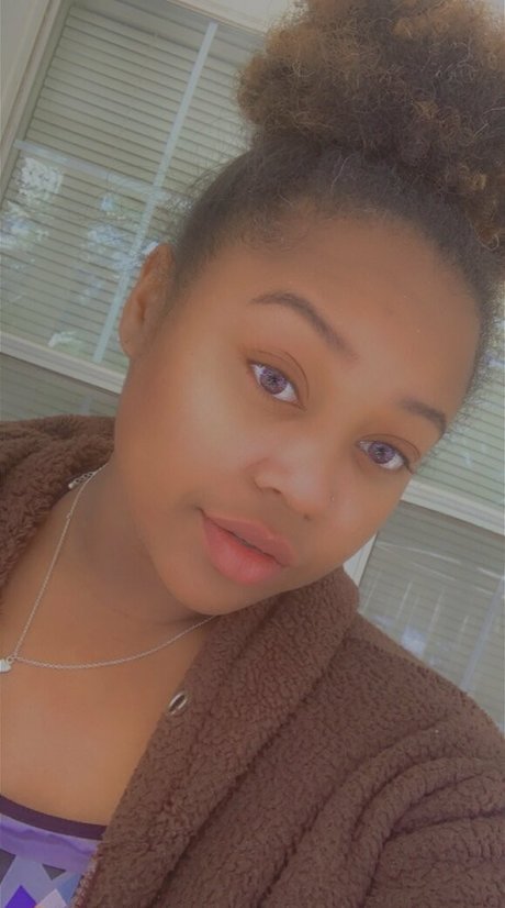 shortstacc アートモデル 写真