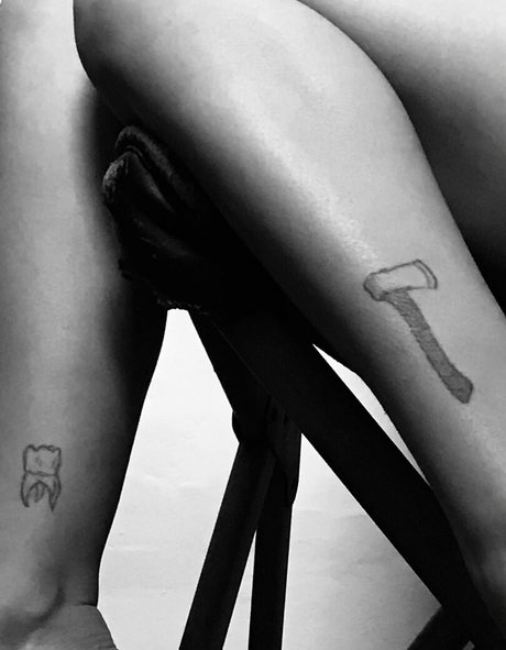 アジアンタトゥー OnlyFans セクシー裸 写真