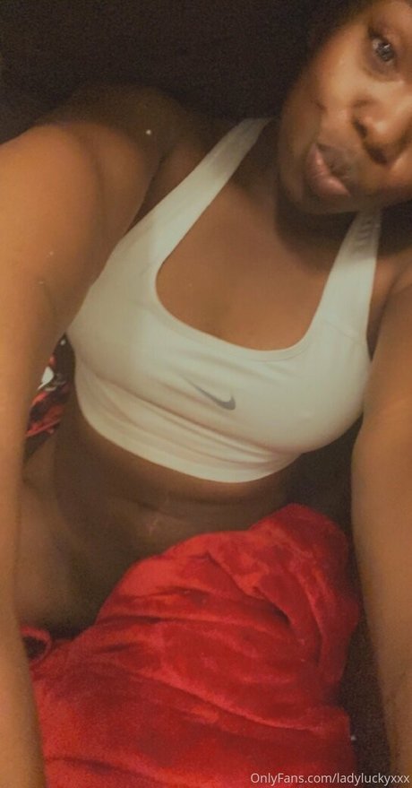 ぽっちゃり痴女OnlyFans ホットxxx 写真