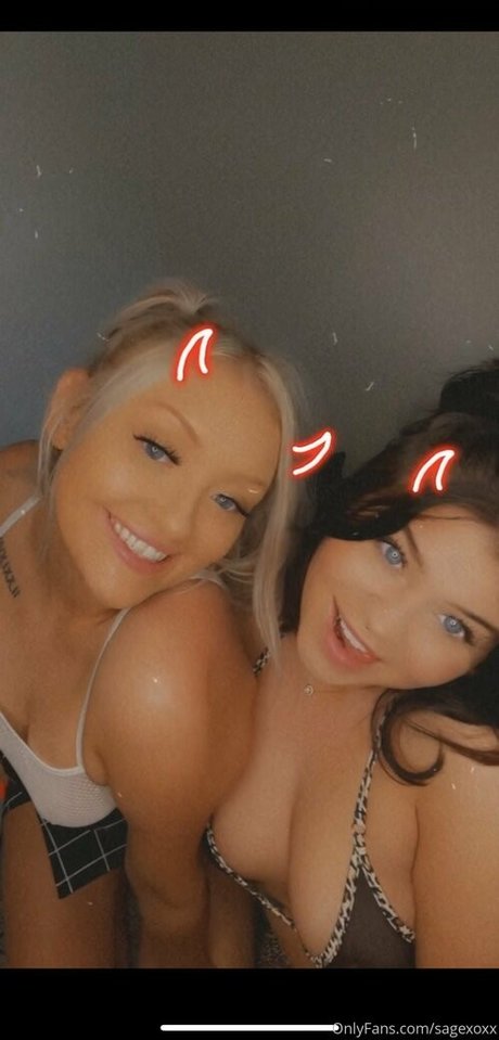 Sagexoxx ホットなポルノスター 写真