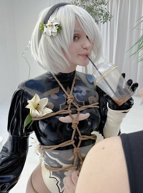 痩せた金髪の熟女OnlyFans ポルノグラフィック 写真