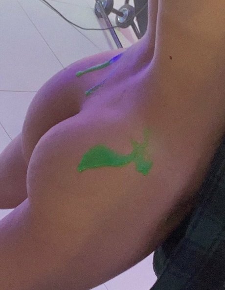 曲線美の裸OnlyFans 素敵 ギャラリー