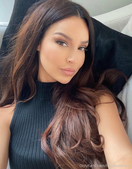 HustlewithAnn 独占ポルノスター 画像