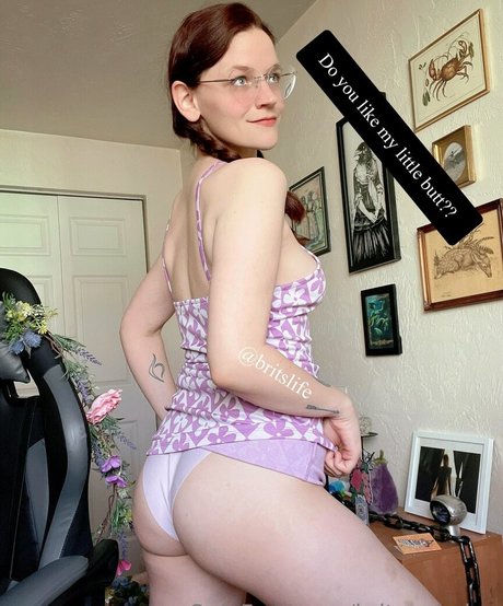 britneybaker アダルト女優 写真